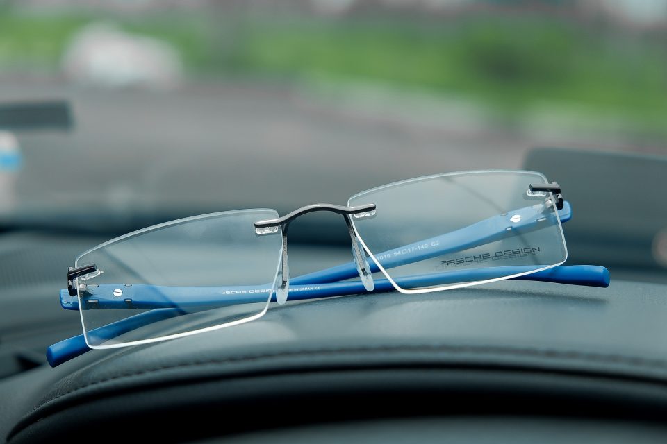 Gọng Kính Cận Nam Titan Khoan Bắt Vít Không Viền PD650 – 1016 Xanh