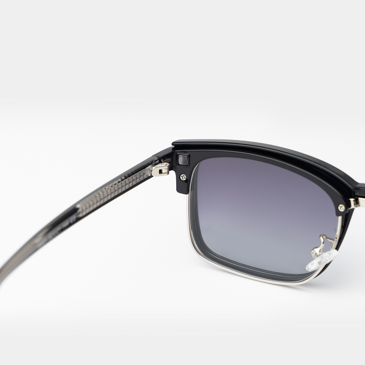 GỌNG KÍNH RÂM CẬN 2IN1 18021 C3 ĐEN BÓNG