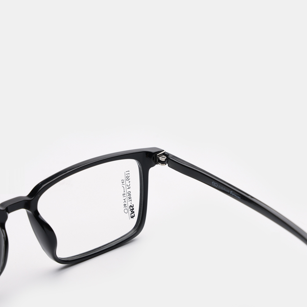 GỌNG KÍNH CẬN EYEPLUS 6611 C1 ĐEN BÓNG