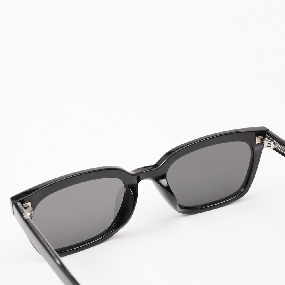 KÍNH RÂM NAM NỮ EYEPLUS GM 012 C1 GỌNG ĐEN MẮT ĐEN