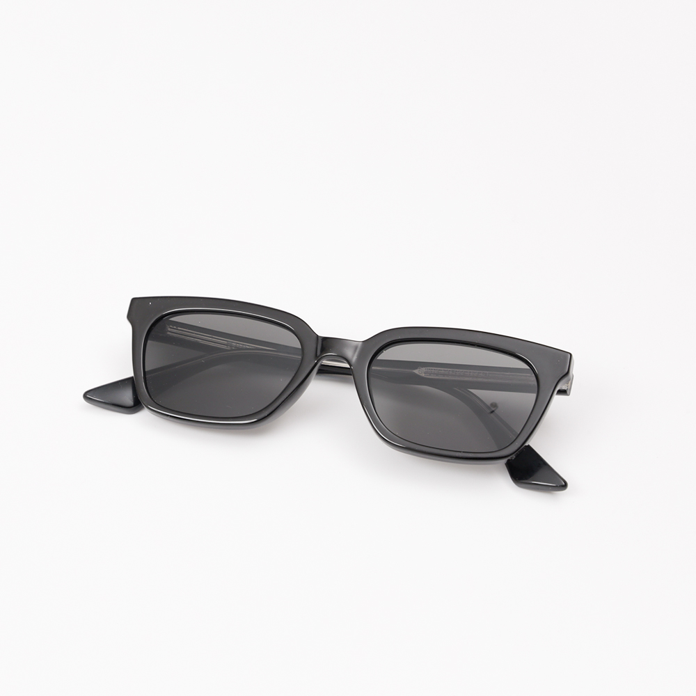 KÍNH RÂM NAM NỮ EYEPLUS GM 012 C1 GỌNG ĐEN MẮT ĐEN