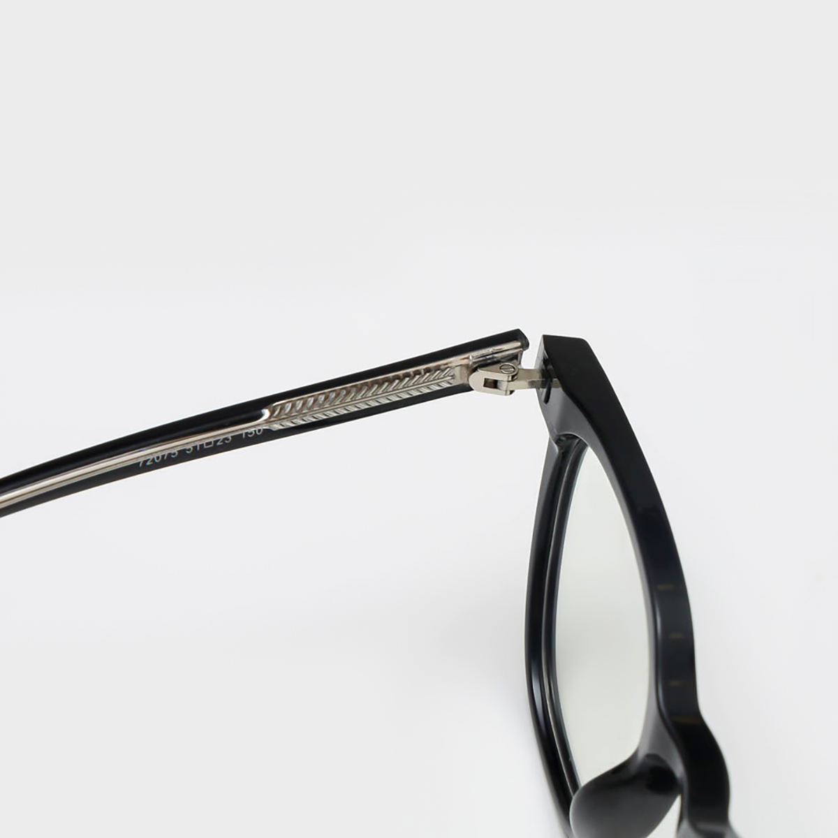 GỌNG KÍNH CẬN EYE PLUS 720775 C1 ĐEN BÓNG
