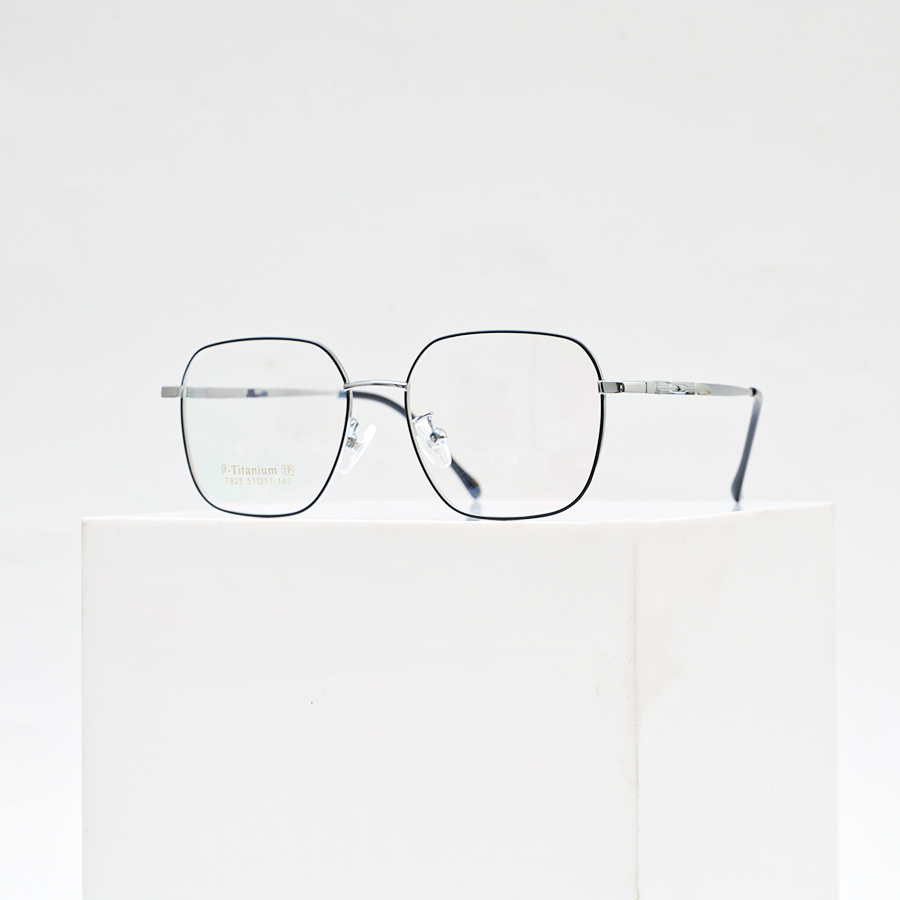 GỌNG KÍNH CẬN KIM LOẠI T825 C5 BẠC VIỀN ĐEN