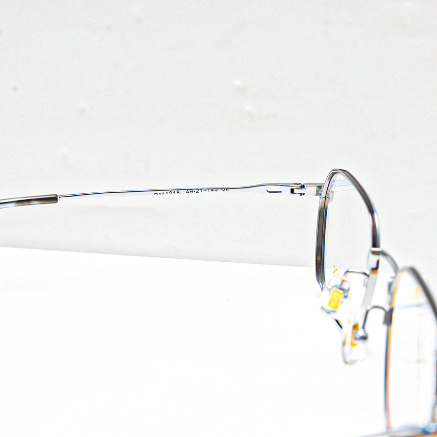 GỌNG KÍNH REEMAN TITAN CAO CẤP 1218 BẠC VIỀN ĐEN